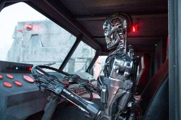 Terminator 5 Images Show Arnold Schwarzenegger as a Silver Fox