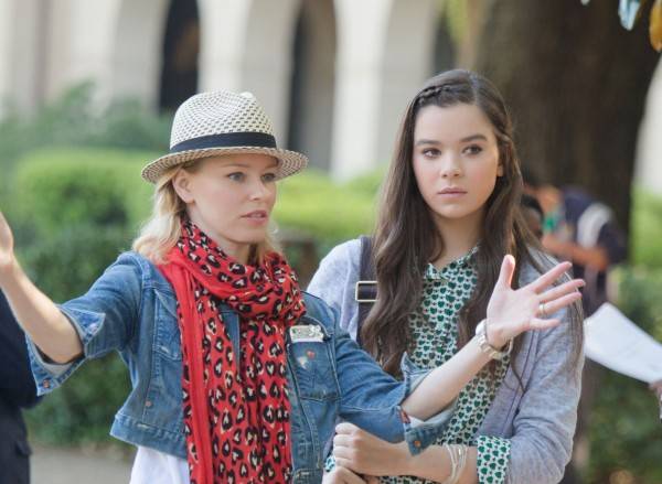 pitch-perfect-3-elizabeth-banks-hailee-steinfeld