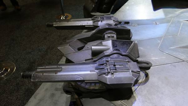 Batman vs. Superman: Batmobile Pictures Offer Hi-Res Look at Vehicle