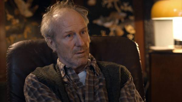 Humans Review: AMC's Fascinating New Sci-Fi Drama