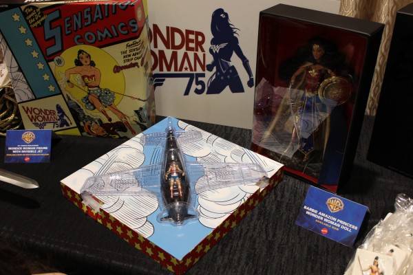 Comic-Con 2016: DC Collectibles Images