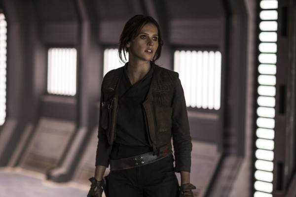 Rogue One Reviews Praise Action, Scope, and K-2SO