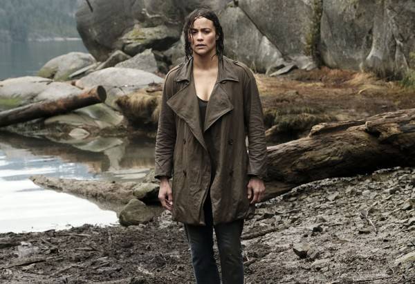 Paula Patton on Her New ABC Series Somewhere Between