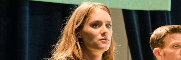 halt-and-catch-fire-season-4-mackenzie-davis-image-slice