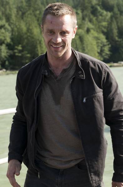 Devon Sawa on ABC's Somewhere Between with Paula Patton