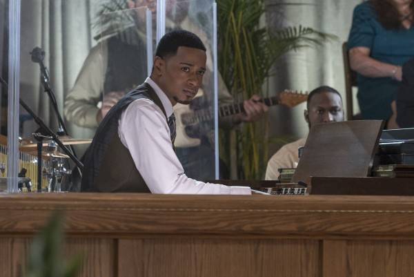 Come Sunday Review: Netflix Movie Sees Chiwetel Ejiofor Preaching a New ...