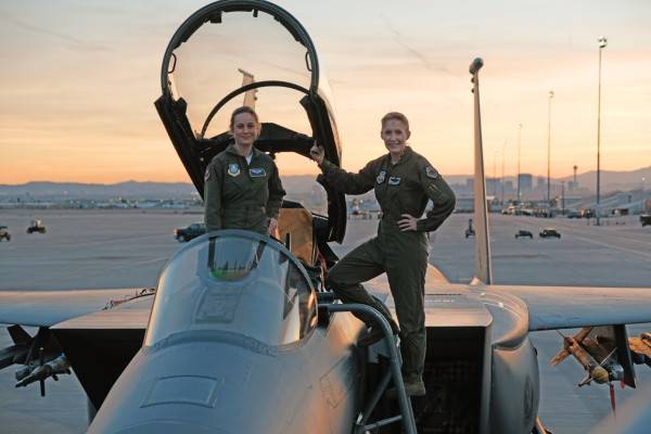 captain-marvel-behind-the-scenes-image