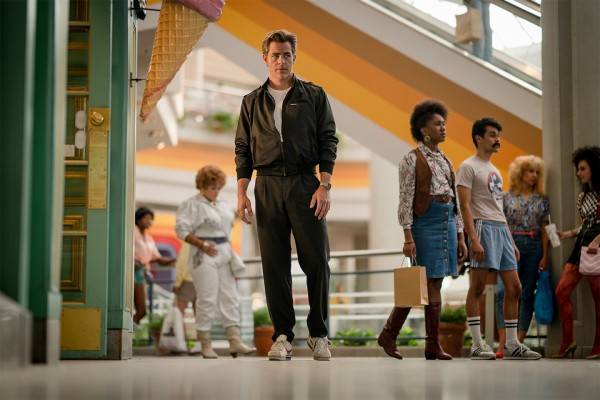 Wonder Woman 2 Footage Reveals a Candy-Colored Sequel at SDCC