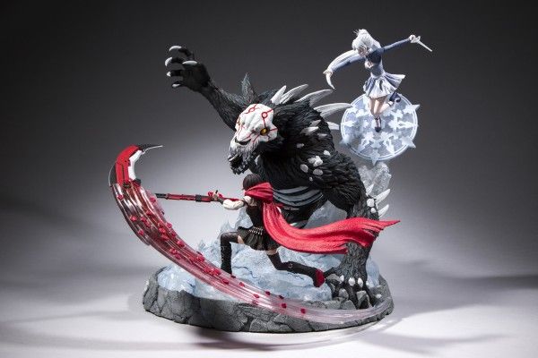 RWBY McFarlane Toys Statue: Weiss and Ruby Battle an Alpha Beowolf