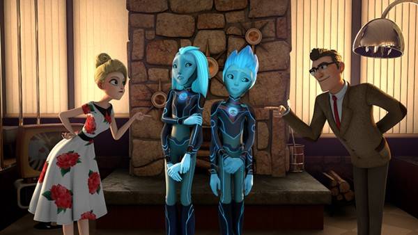 3below-trailer-mom-aja-krel-dad-hines-maslany-luna-kenny