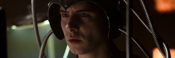 legion-harry-lloyd-slice