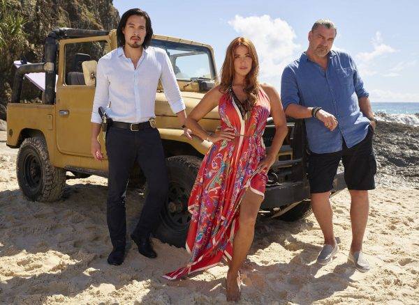 Poppy Montgomery on Playing a Surfer Thief in ABC's Reef Break