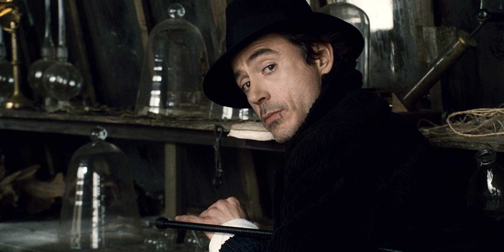 close up of Sherlock Holmes looking full of himself in Sherlock Holmes