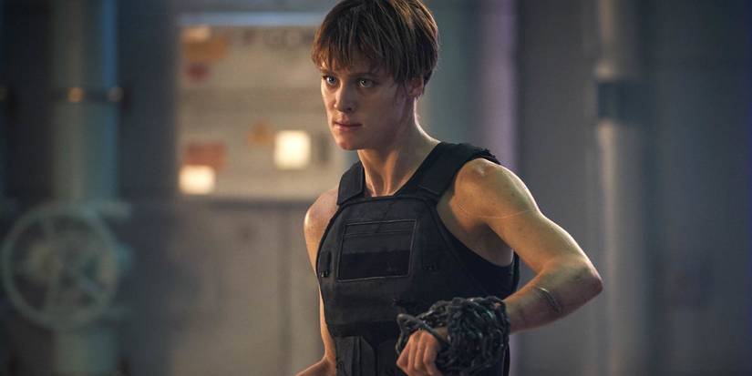 Mackenzie Davis looking fierce in Terminator: Dark Fate 