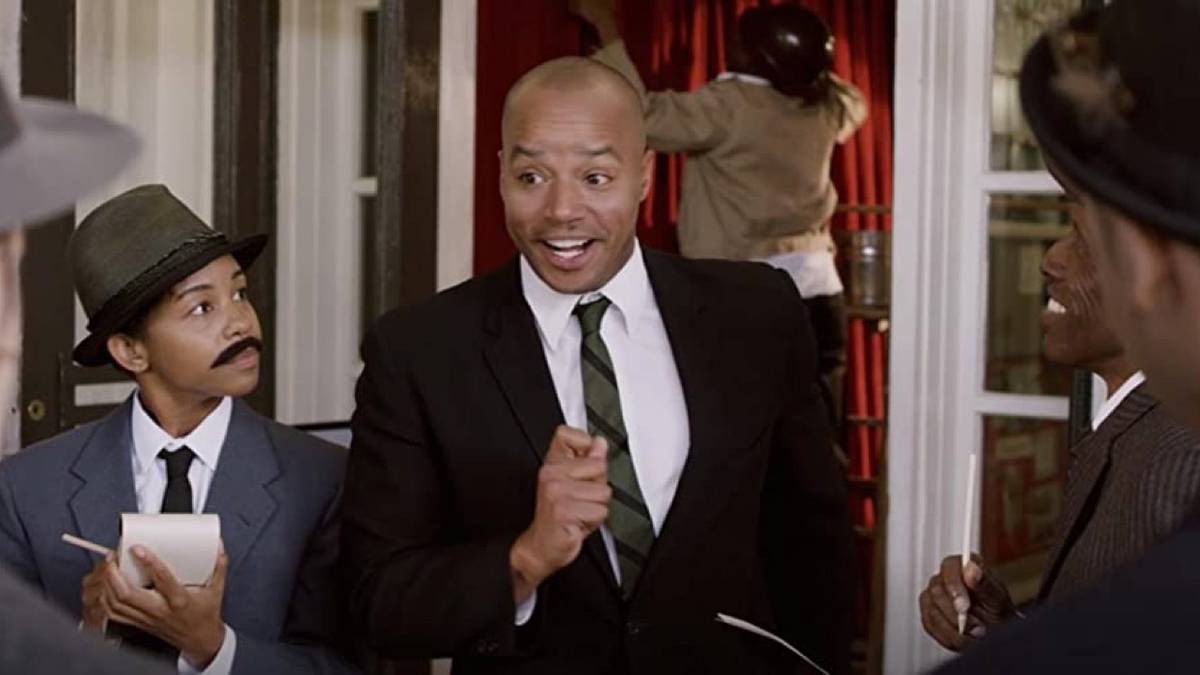Legends of Tomorrow: Donald Faison Cast in Season 7 Mystery Role