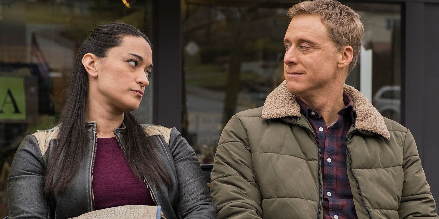 resident-alien-sara-tomko-social-alan-tudyk