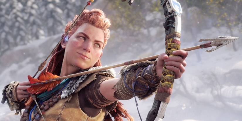 Aloy aiming her bow and arrow in Horizon Forbidden West