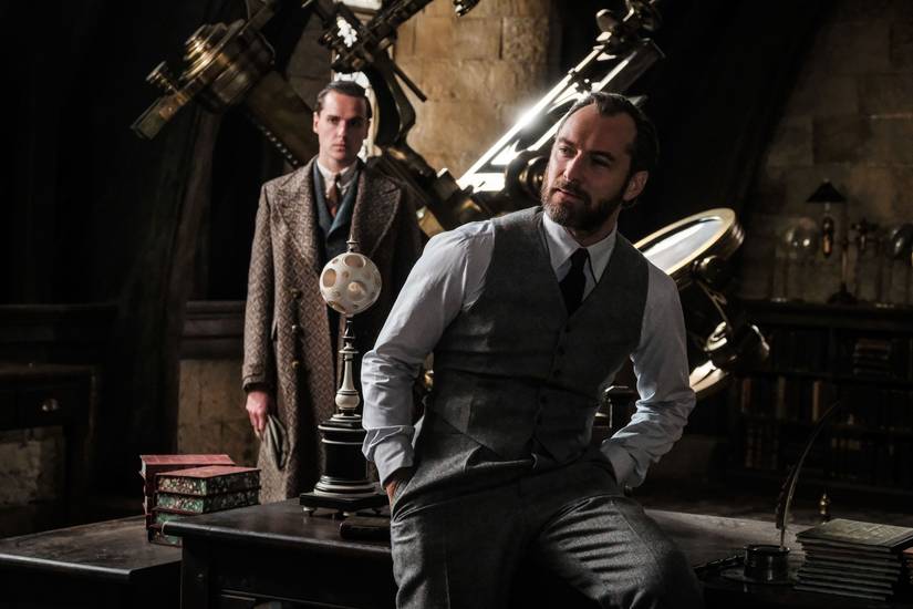 fantastic-beasts-jude-law-dumbledore