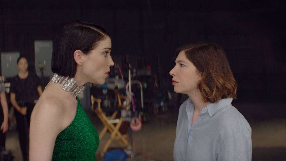 St. Vincent and Carrie Brownstein Star in First Nowhere Inn Teaser Trailer