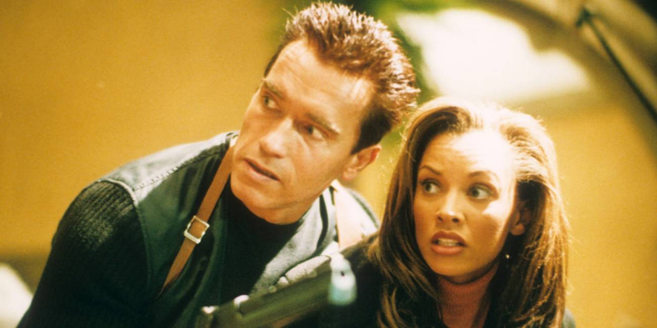 Arnold Schwarzenegger and Vanessa Williams in Eraser