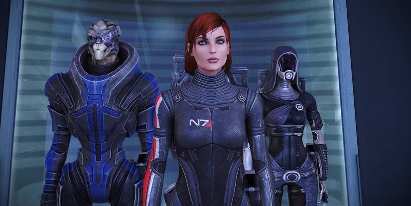 Female Commander Shepard with Javik and Tali behind her in Mass Effect