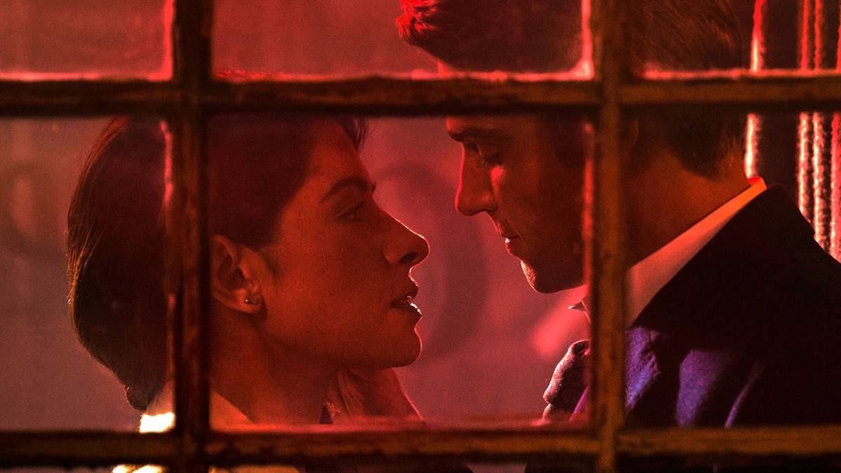 Sex/Life Season 1 Finale: Episode 8 Explained By Showrunner Stacy Rukeyser