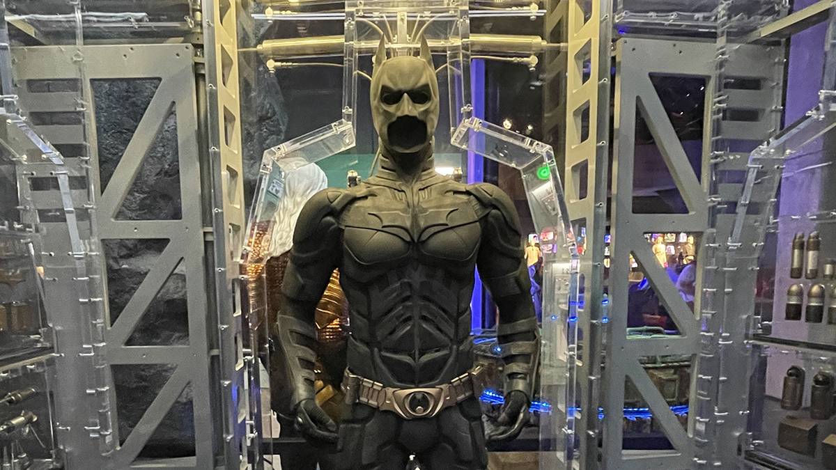 New Warner Bros. Studio Tour Video and Images: Harry Potter, DC Props ...