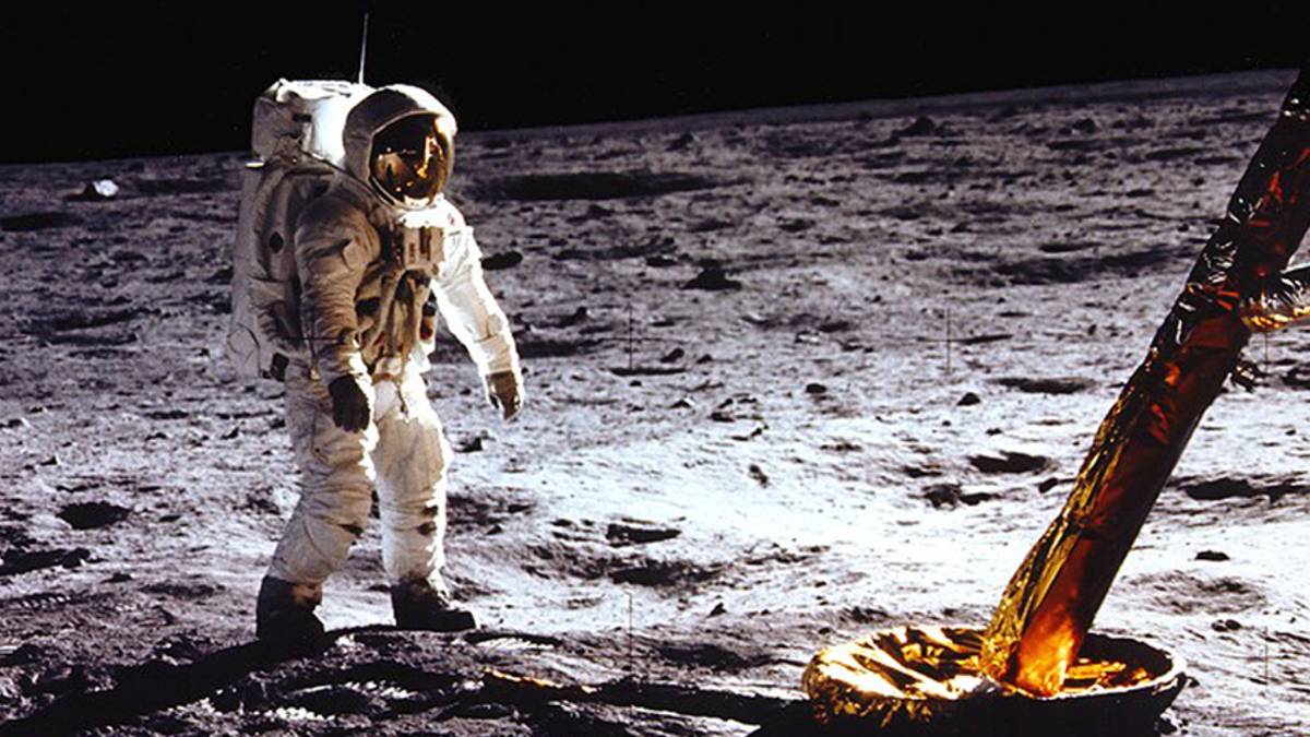 apollo-11-movie-social-featured