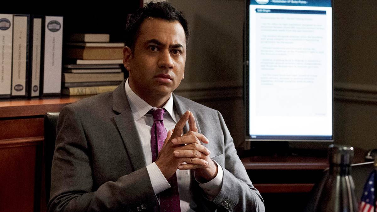 This Netflix Conspiracy Thriller With 125.8M Hours Watched Is Still One of TV’s Most Underrated Binges