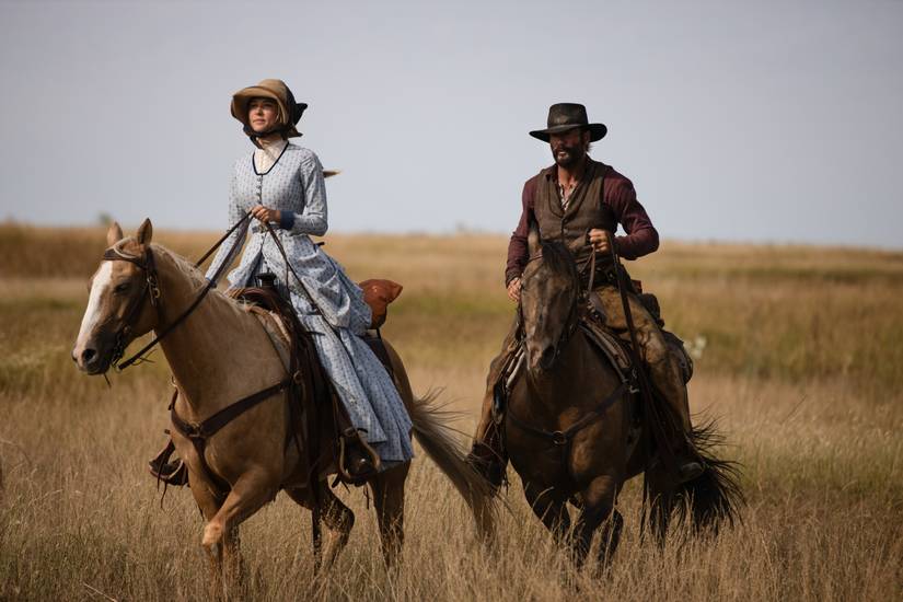 Isabel May and Tim McGraw in 1883 prequel of Yellowstone