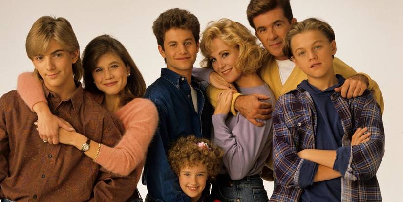10 Popular TV Shows Featuring Famous Actors Before Their Big Breaks
