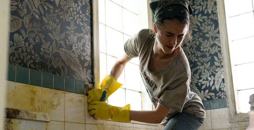 Best Semi-Autobiographical TV Shows By Women, From Fleabag to Insecure