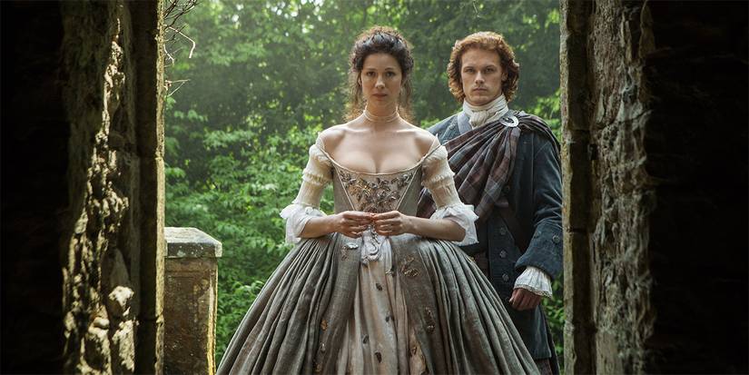outlander-s1e7-sam-heughan-caitriona-balfe