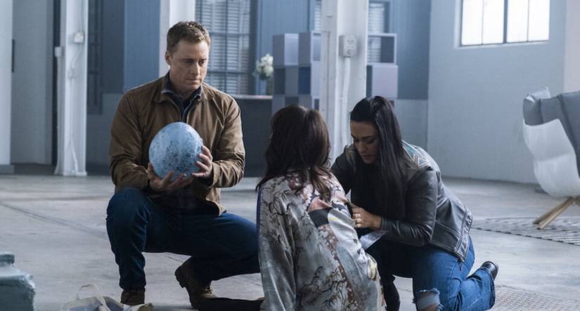 Resident Alien Season 2 Ending Explained: What Happens to Harry Now?