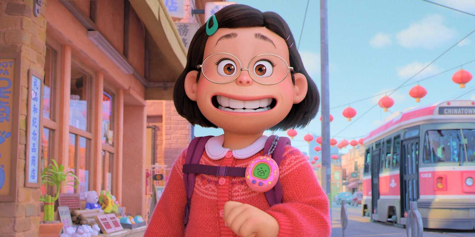 Mei walking happily in Turning Red 2022