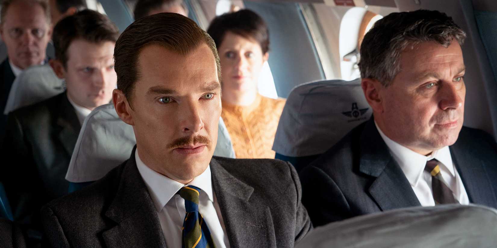 Greville Wynne sitting on a plane in 'The Courier'