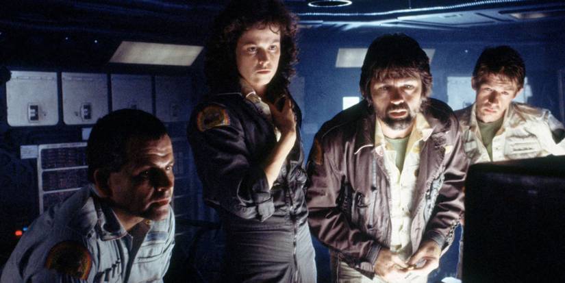 10 Best "Stuck On a Ship" Sci-Fi Movies, Ranked