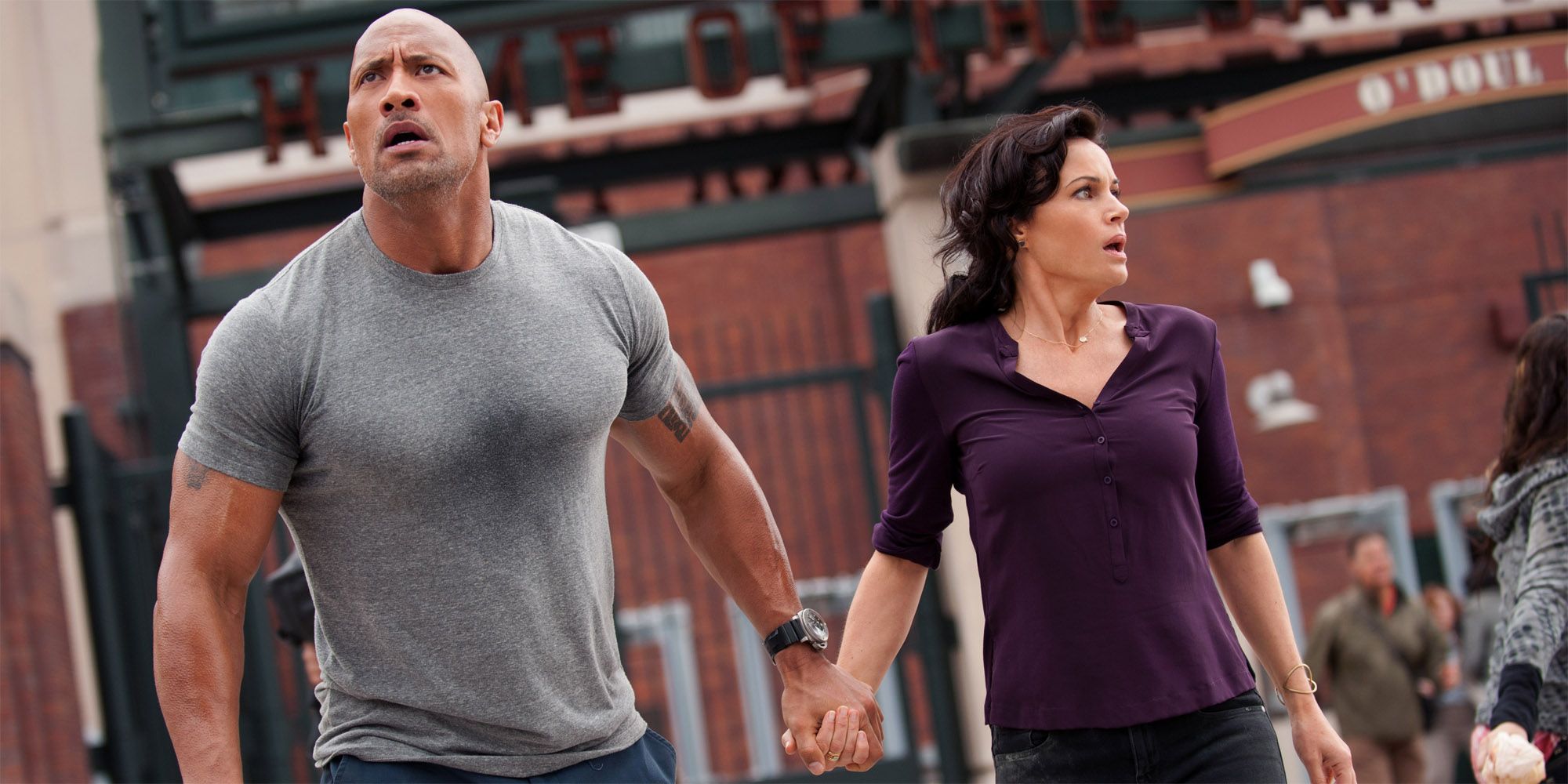 Ray and Emma Hold Hands in San Andreas 2015
