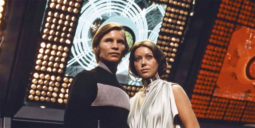 Michael York as Logan and Jenny Agutter as Jessica 6 in Logan's Run (1976)