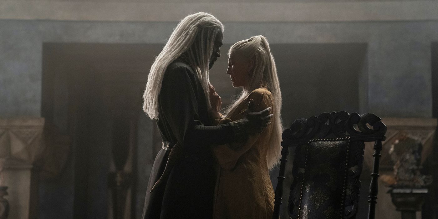 Lord Corlys (Steve Toussaint) and Princess Rhaenys (Eve Best) holding each other in 'House of the Dragon'