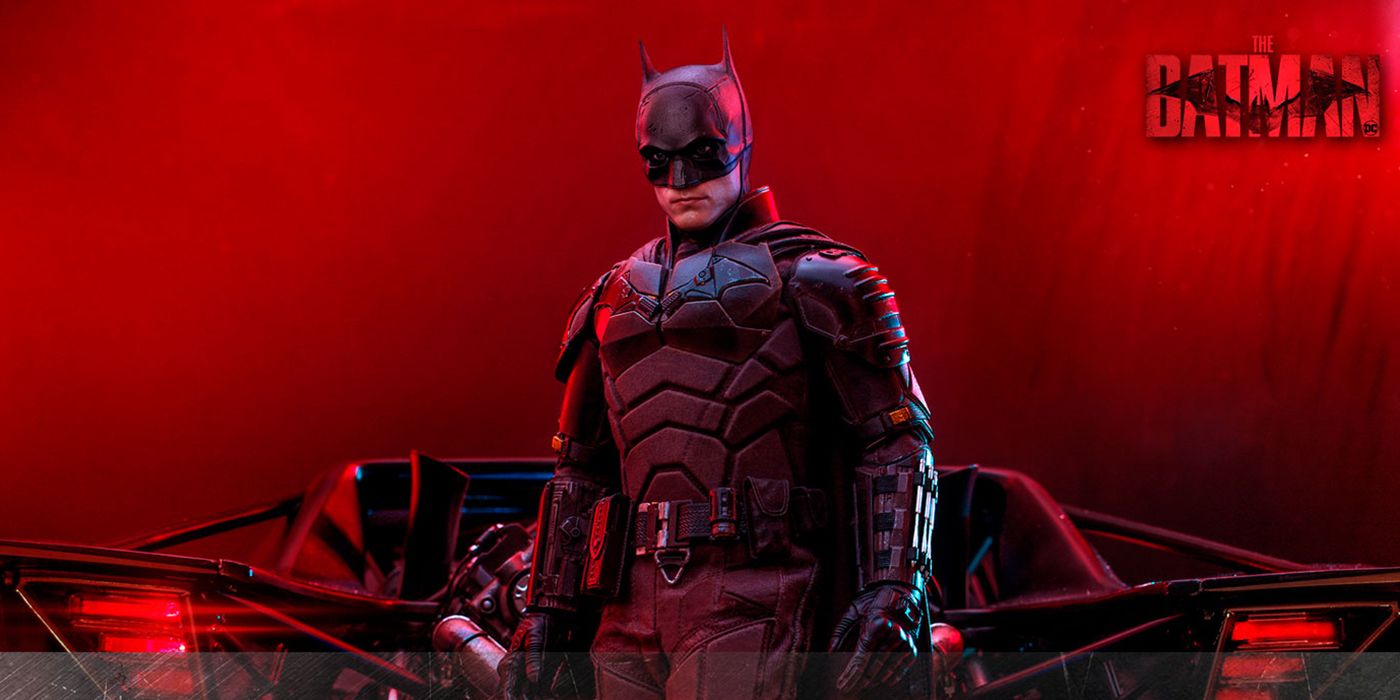 The Batman: Hot Toys Releases a Robert Pattinson Batman & Bat-Signal