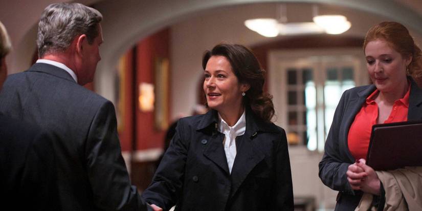 Borgen-Sidse-Babett-Knudsen-Julie-Agnete-Vang