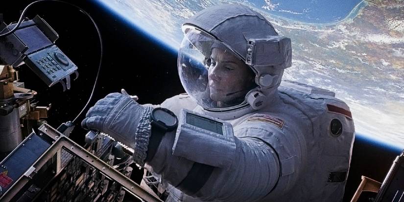 Gravity Sandra Bullock 1.jpg?q=50&fit=crop&w=825&dpr=1