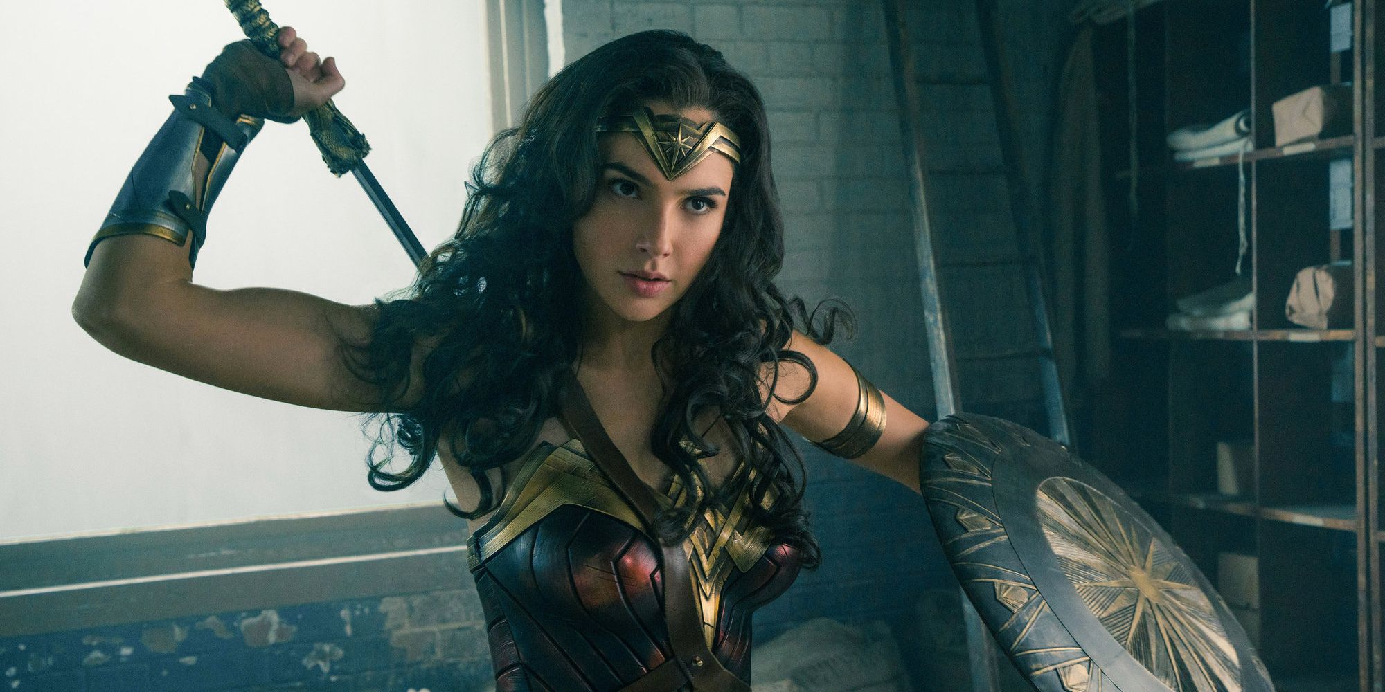 What DC's 'Supergirl' Tells Us About the New 'Wonder Woman' Movie
