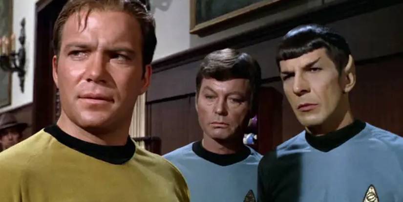 star trek the original series William Shatner, Leonard Nimoy, DeForest Kelley standing together