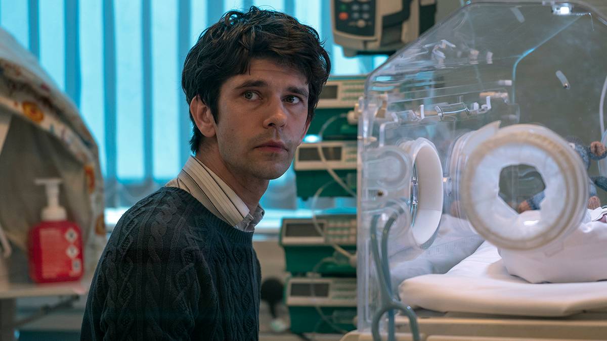 Netflix's 7-Part Medical Drama Is the Best Show To Watch If You Love 'The Pitt'