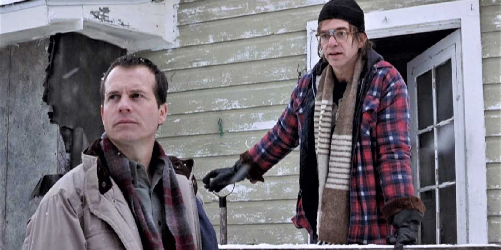 Billy Bob Thornton looking at Bill Paxton in A Simple Plan