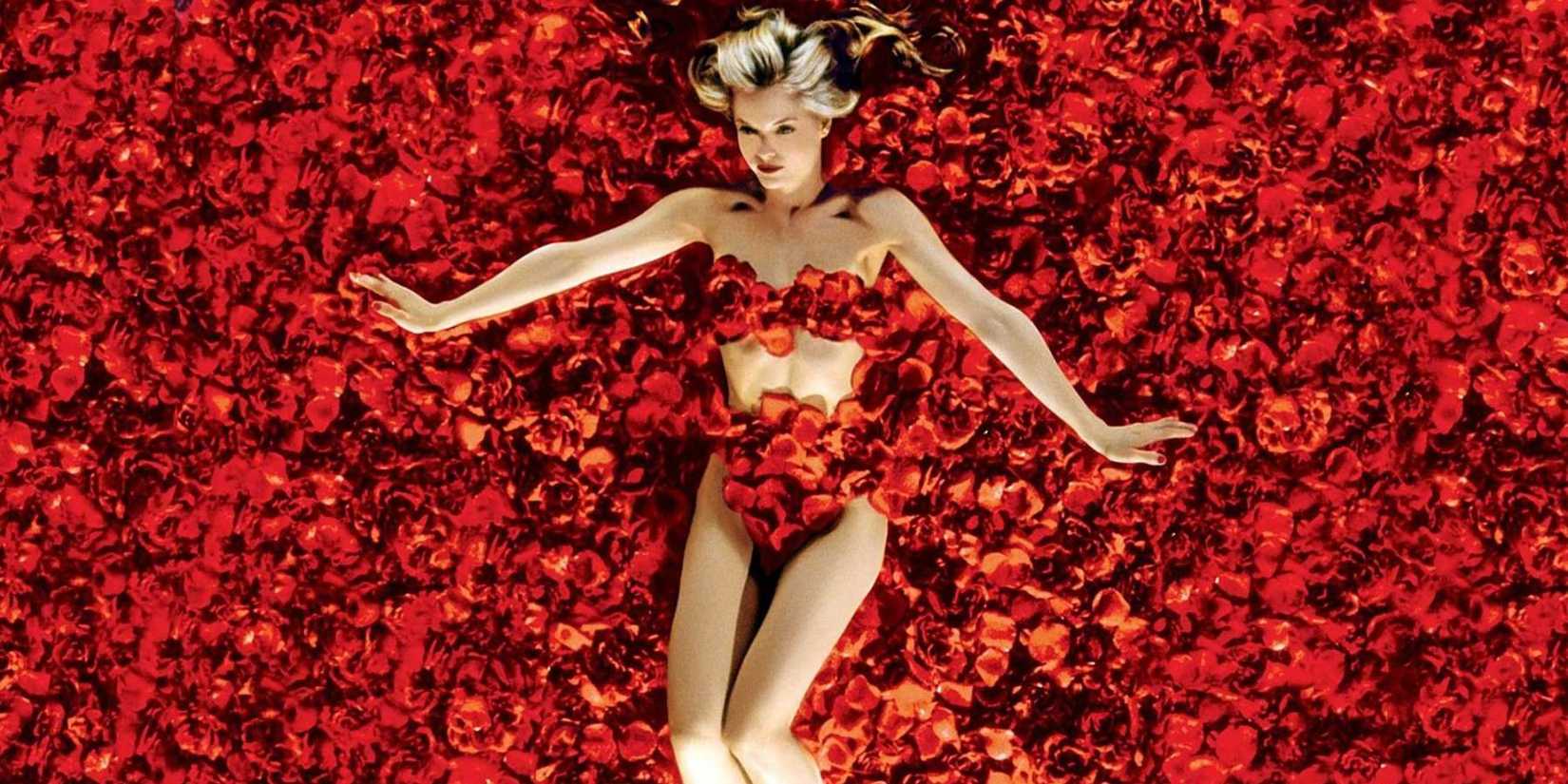 Mena Suvari as Angela Hayes, lying in a bed of rose petals in 'American Beauty'