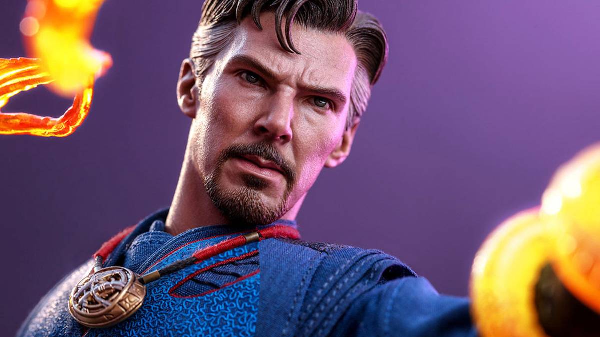 Hot Toys Doctor Strange in The Multiverse of Madness Figurine