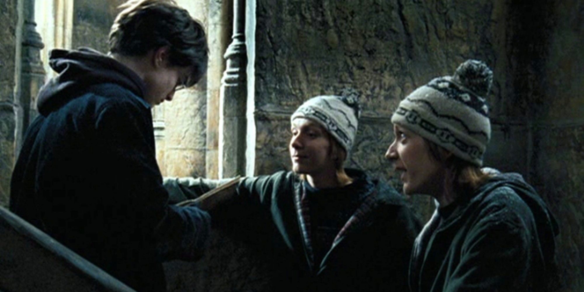 fred and george weasley give the marauders map to harry in prisoner of azkaban